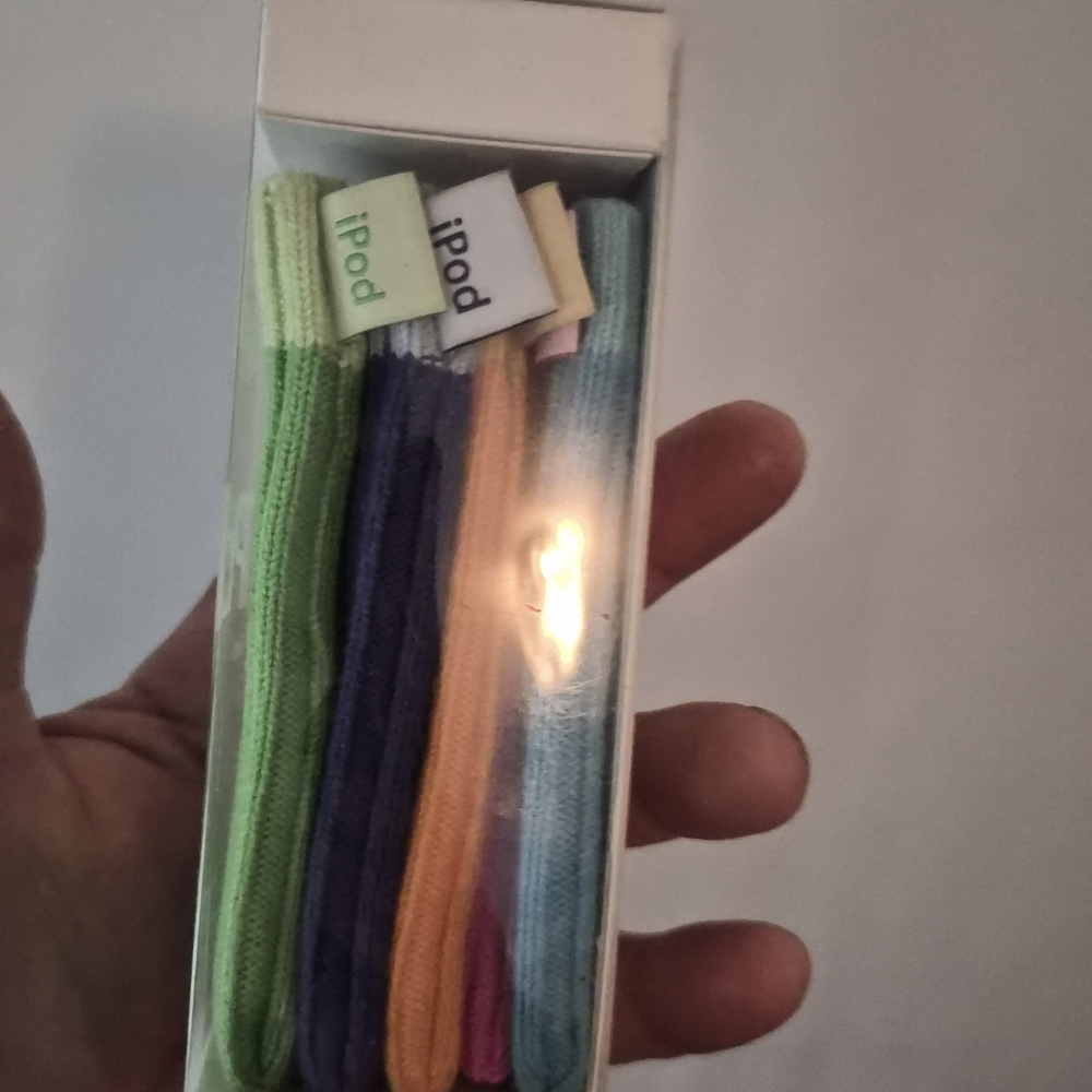 Apple iPod Socks RARE - Picture 2 of 2